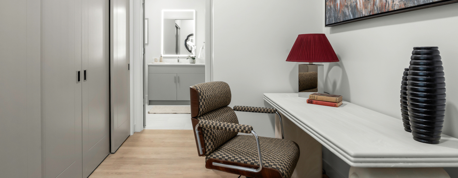 A functional workspace that blends seamlessly into modern living