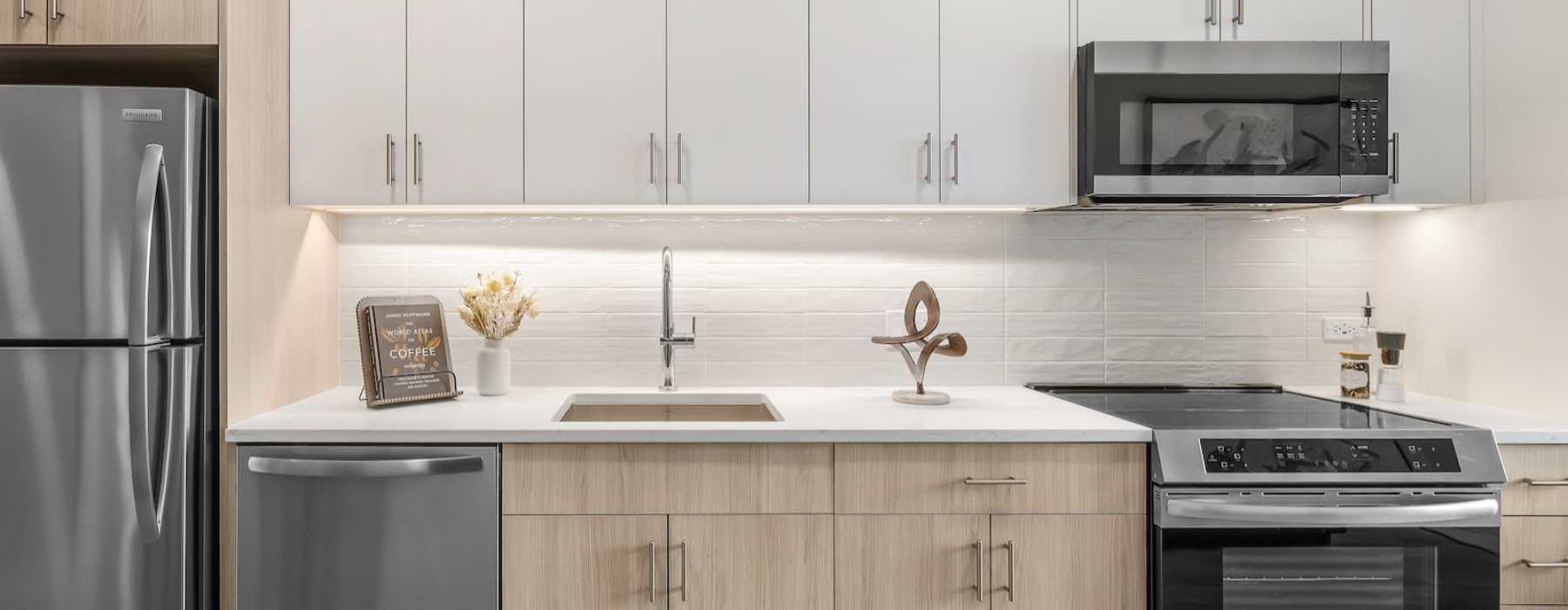 Frigidaire appliances and undercabinet lighting